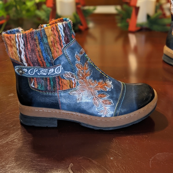 Socofy Women's colorful retro floral zipper boots. Colorful. Dark blue size 11 - Picture 4 of 5